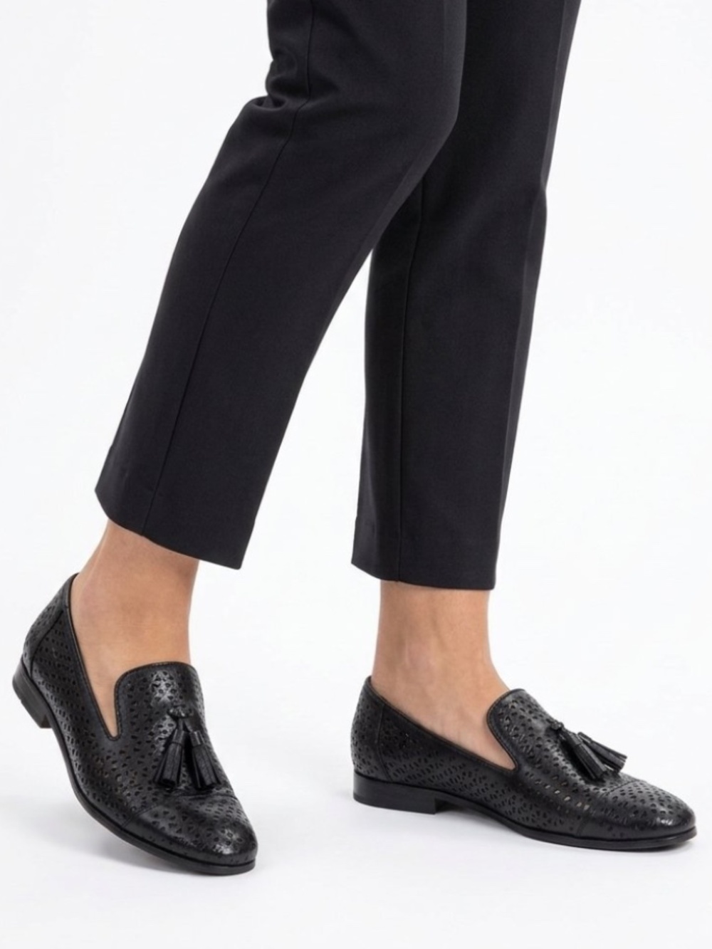 Patricia Nash Francesca Black Laser Cut Tassel Loafers Size 9 - NEW